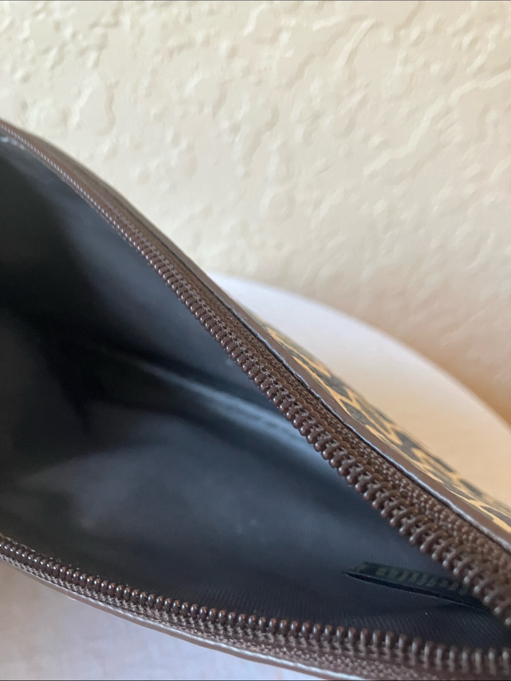 Fossil: Geometric Pattern Clutch/Wallet - Picture 4 of 10